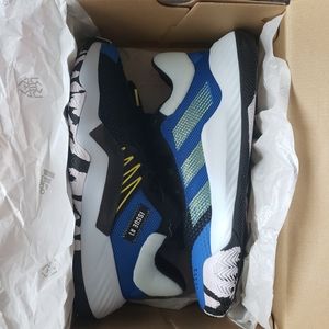 Adidas D.O.N. Issue 1 shoes